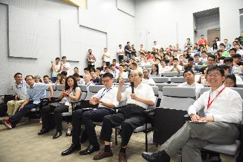 https://news.tongji.edu.cn/__local/4/53/39/938740E6EC7FC39FD60C8FB628A_87B5F04A_570B.jpg